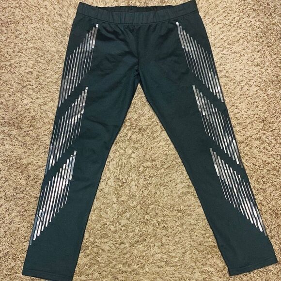 Fashion Nova Workout Capris - Picture 1 of 5
